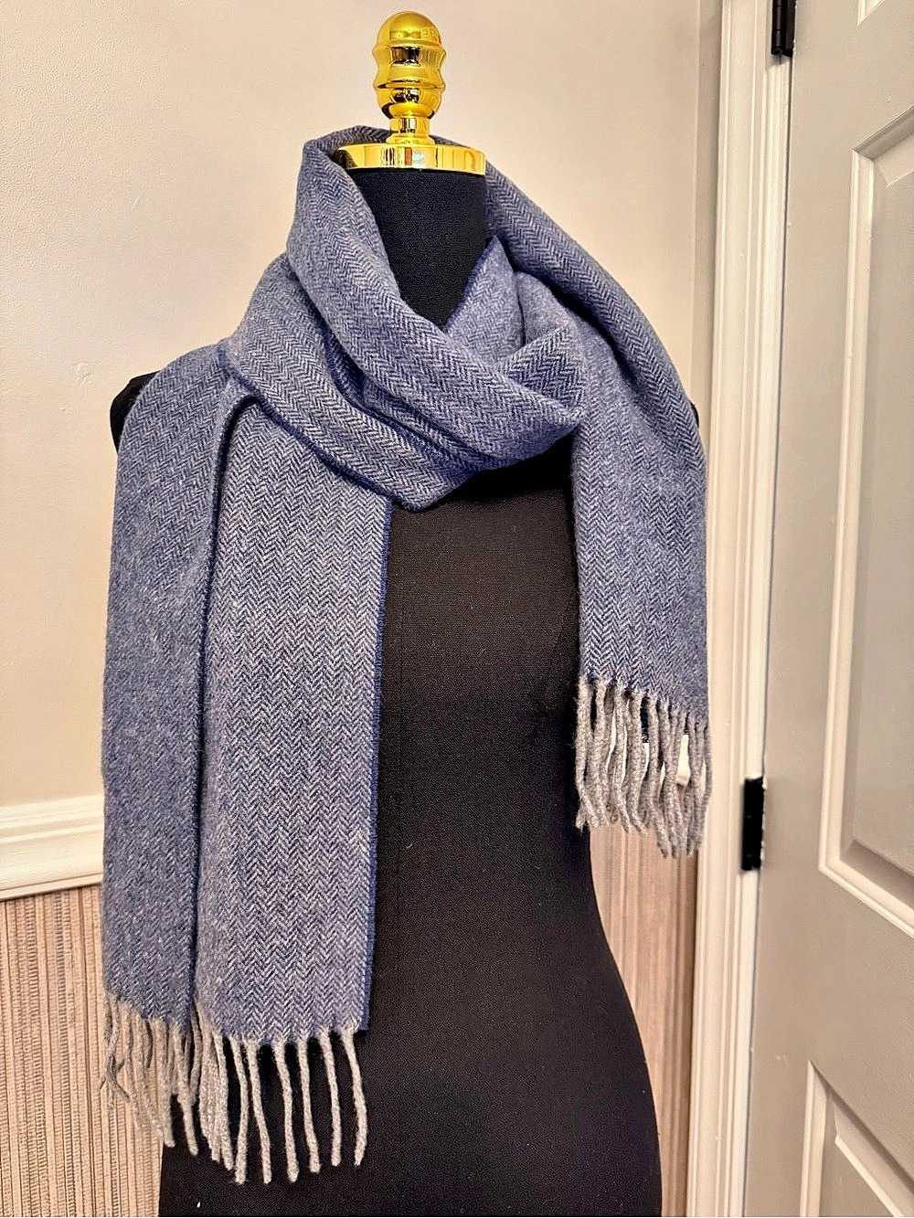 Italian Cashmere Wool Blend Herringbone Scarf Blue Gray Fringe